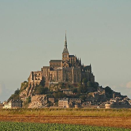 Gite A 1,9 Km Du Mont St Michel Villa Beauvoir  Eksteriør billede